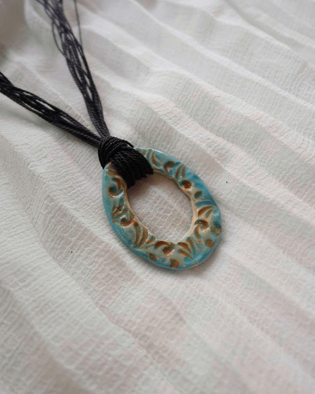 Oval Frame Ceramic Necklace
