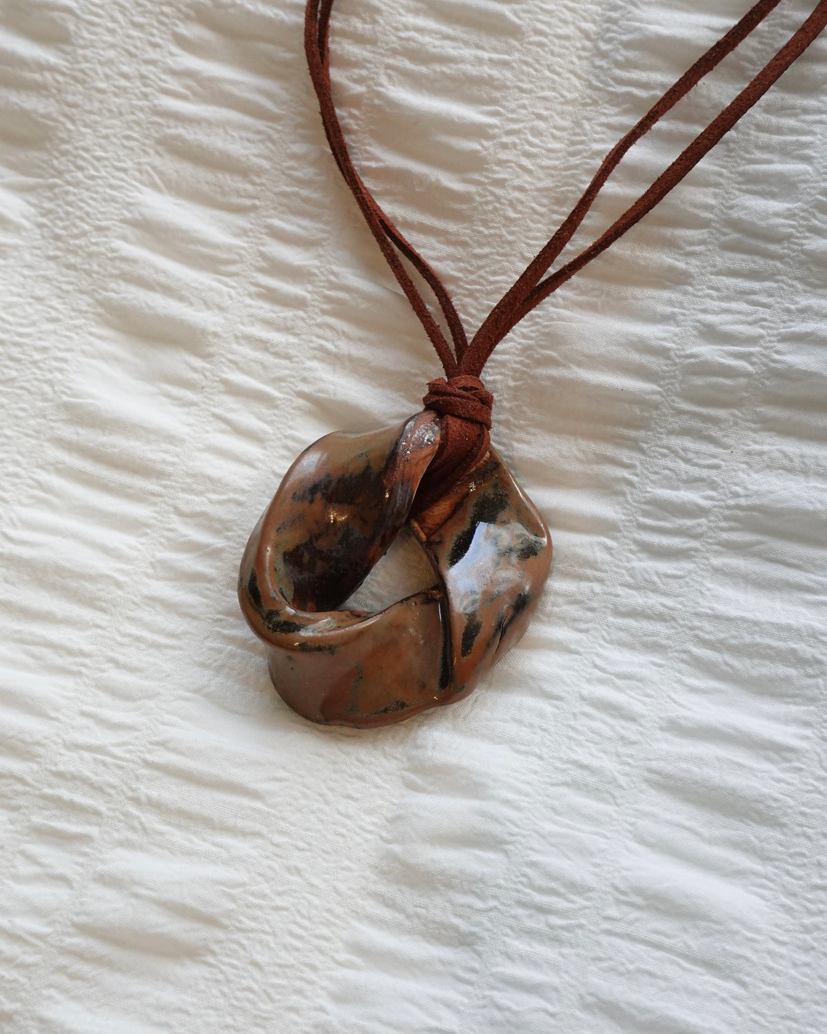 Brownie Winding Ceramic Necklace
